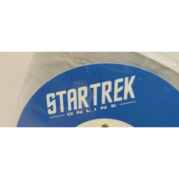 Star Trek Metal Pin Loot Crate Exclusive July 2016 Futuristic Live Long Prosper - Picture 3 of 4